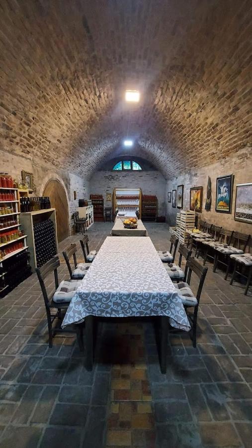 Podrum Miljevic Novi Novi Ledinci エクステリア 写真